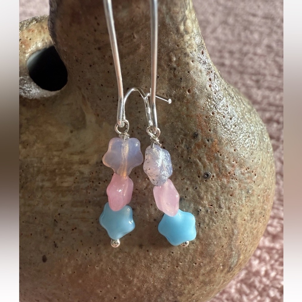 Adorable Czech Glass Stars Dangle Earrings Handmade NWOT